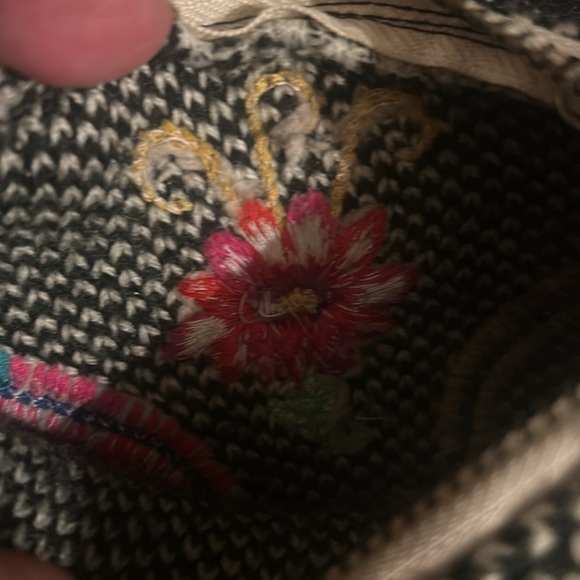 FREE**NATURAL LIFE SMALL zip case wHerringbone pattern and embroidery - Picture 4 of 4